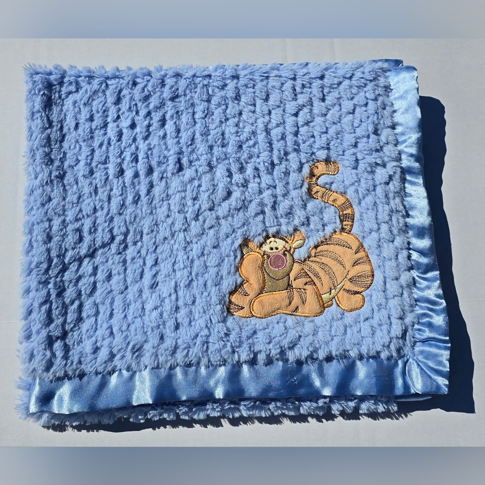 Disney Baby Blue Furry Plush Tigger Standing Blanket Satin Baby Blanket 30"x40"